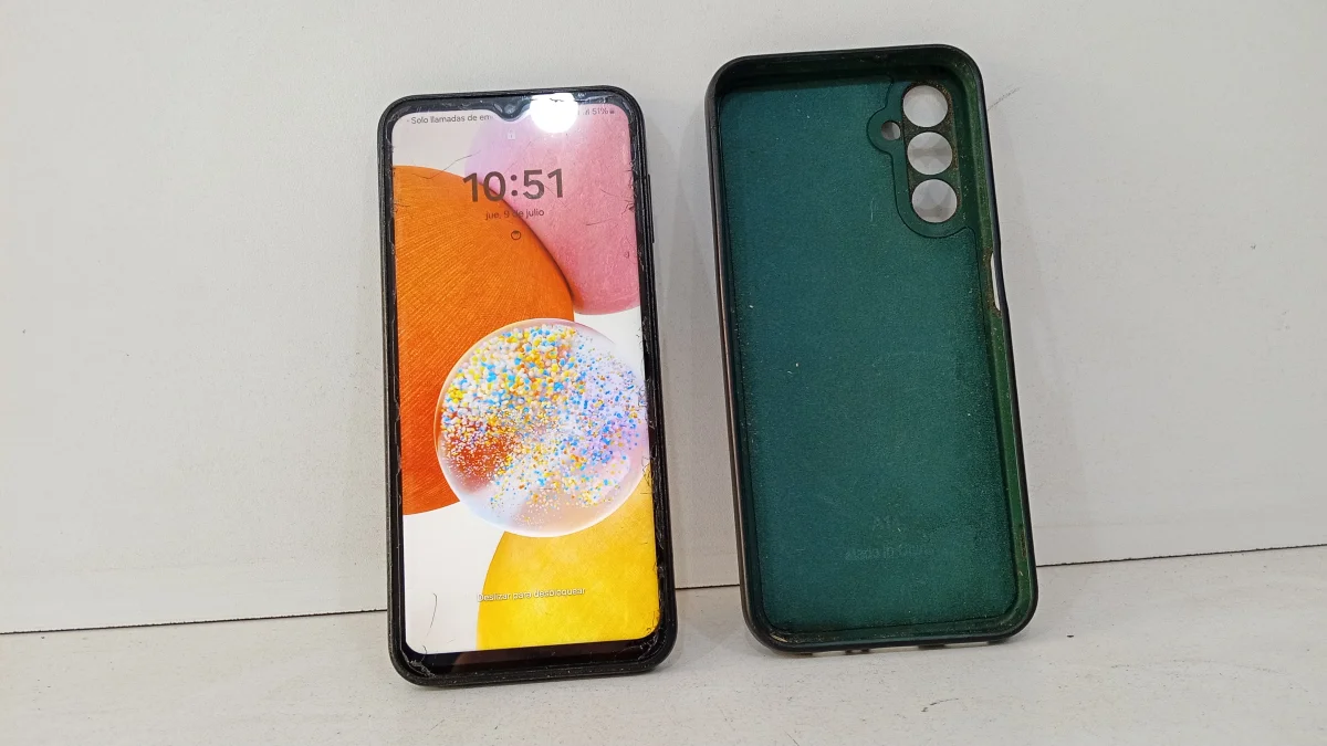 Celular Marca Samsung Modelo A14 Memoria Ram 4 Gb Almacenamiento Interno 128 Gb Acc Estuche Negro