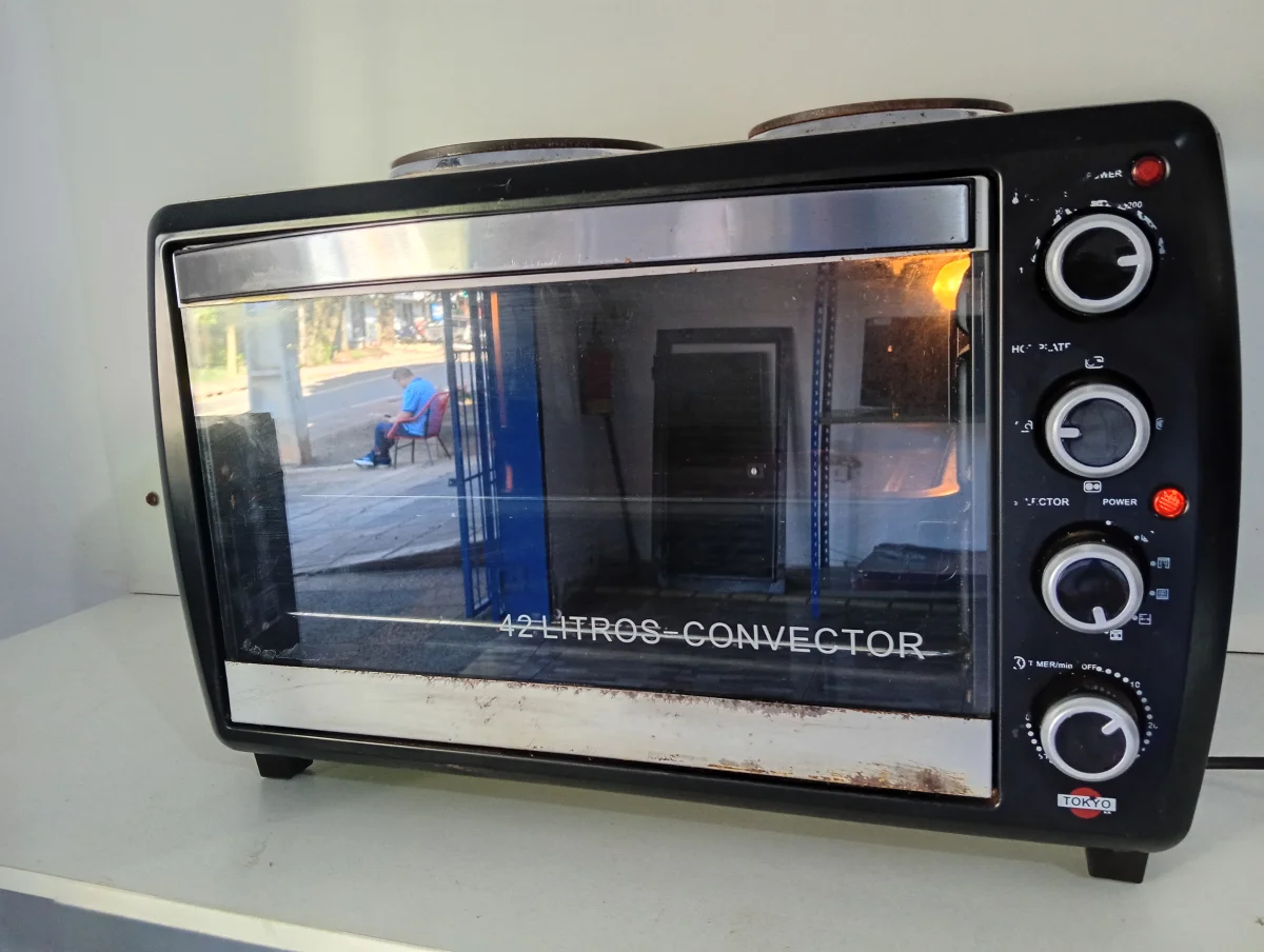 Horno Marca Tokio 42 Litros Con 2 Placas Litros 42 Modelo Toky4222s Usado En Buen Estado Acc 1 Bandeja 1 Parrilla