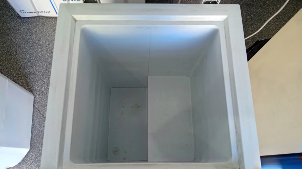 Foto 2 de Congeladora / Frezzer Marca Electrolux Litros 100 Modelo Efcc12c5hqw Usado En Buen Estado Acc No Tiene