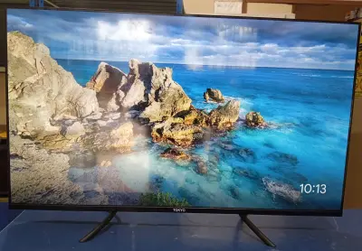 Televisor Led Smart De 43 '' Marca Tokyo Modelo Tvtokff43gtv Con Control Usado En Buen Estado Acc Patitas