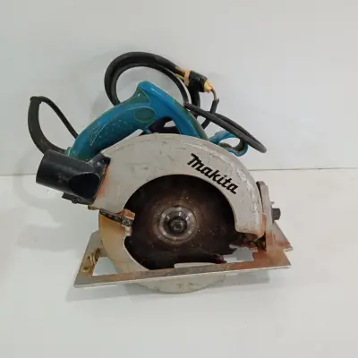 Sierra Tipo Circular Marca Makita Modelo 5007n Usado En Buen Estado Acc Disco