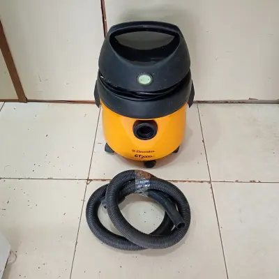 Aspiradora Marca Electrolux Modelo Gt2000pro Usado En Buen Estado Acc Con Manguera