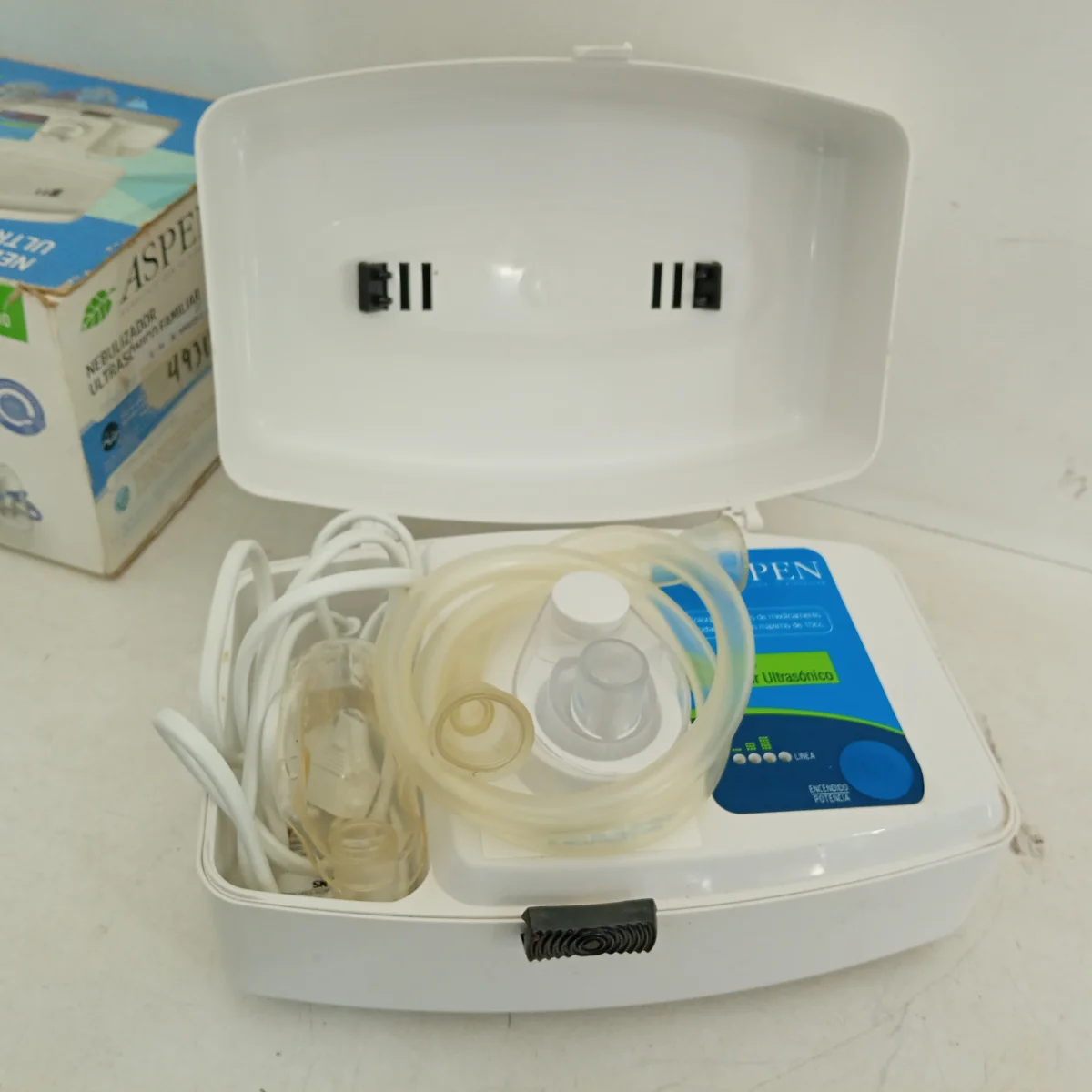 Foto 3 de Nebulizador Marca Aspen Modelo Nu610 Usado En Buen Estado Acc Con 1 Mascarilla Manguera