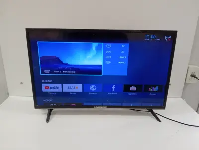 Televisor Led Smart De 32 '' Marca Mastertech Modelo Mt32sa7ihtc1 Con Control Usado Con Desgaste Acc Patitas