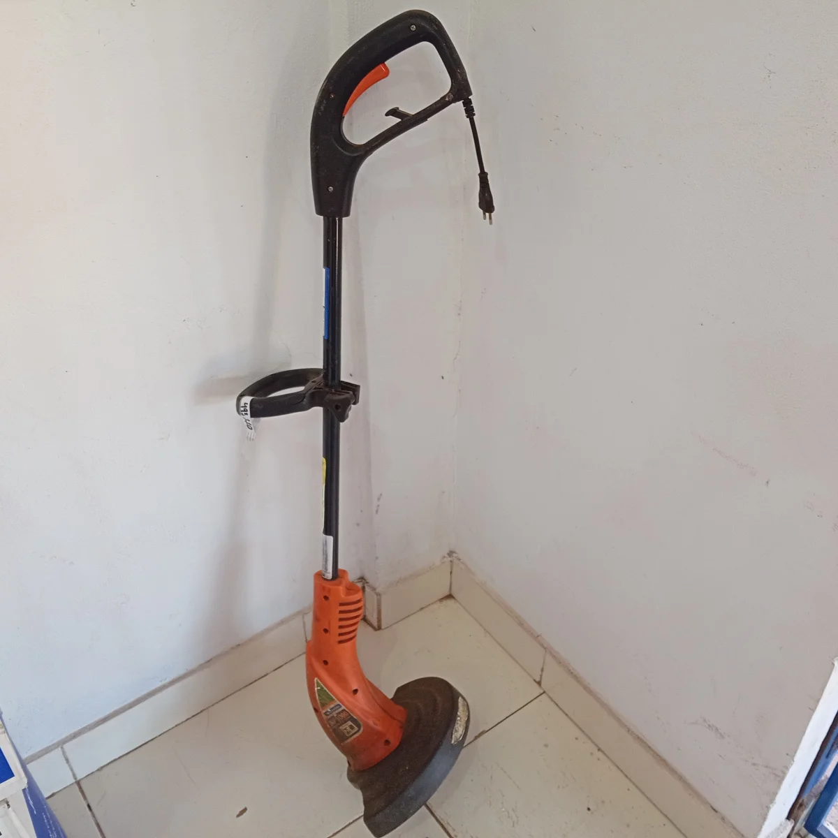 Foto 3 de Bordeadora De Cesped Marca Tramotina Modelo Ap1000 Usado En Buen Estado Acc Cabezal De Nylon