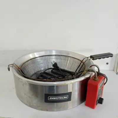Fritadora Marca Metal Cubas Modelo Tfre7 Usado En Buen Estado Acc Espumadera Con Regulador De Temperatura