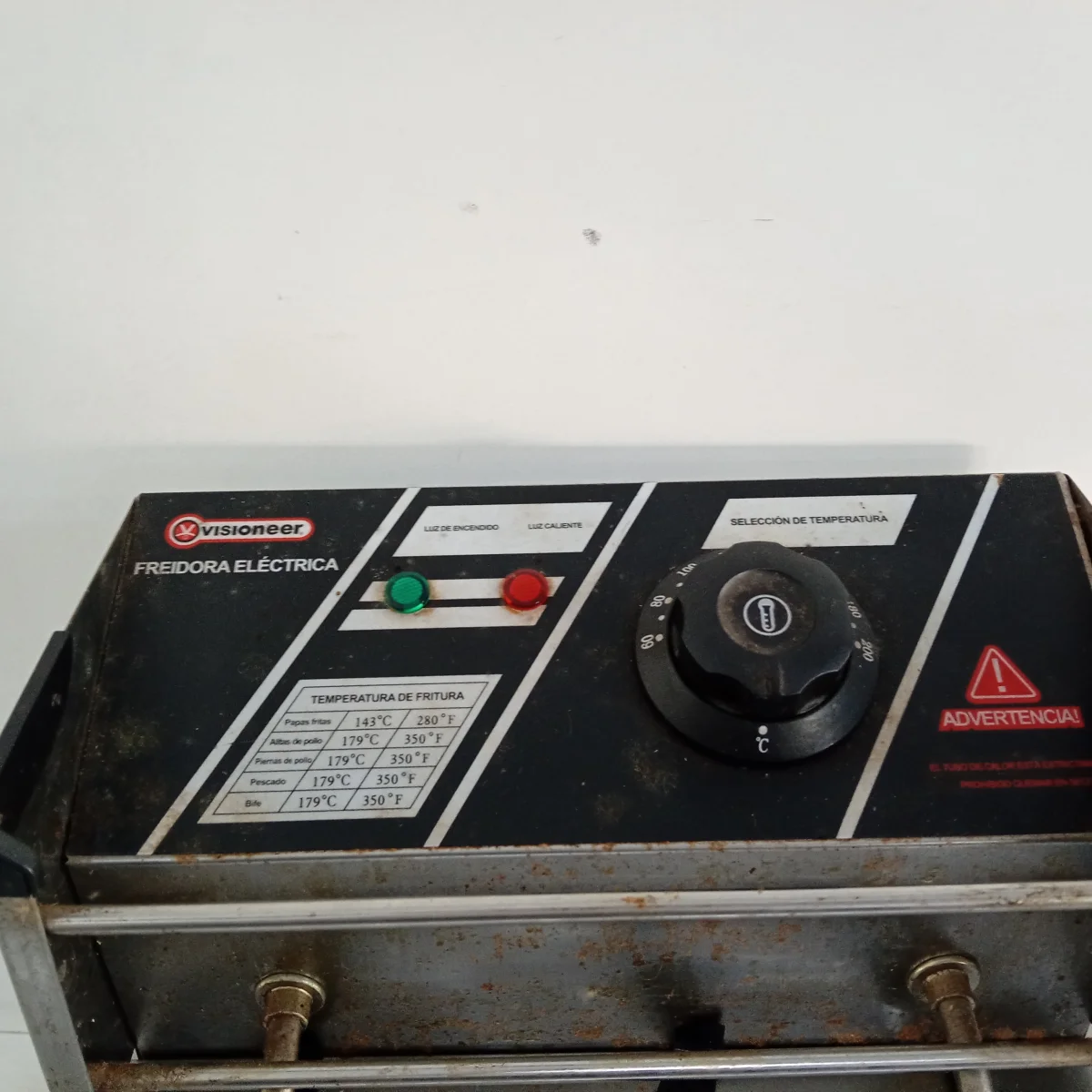 Foto 3 de Fritadora Marca Visioneer Modelo Vr-2281 Usado En Buen Estado Acc Con Regulador De Temperatura