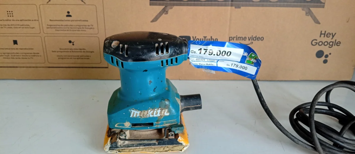 Lijadora Marca Makita. Modelo Bo4557 Usado En Buen Estado Acc Con Una Lija