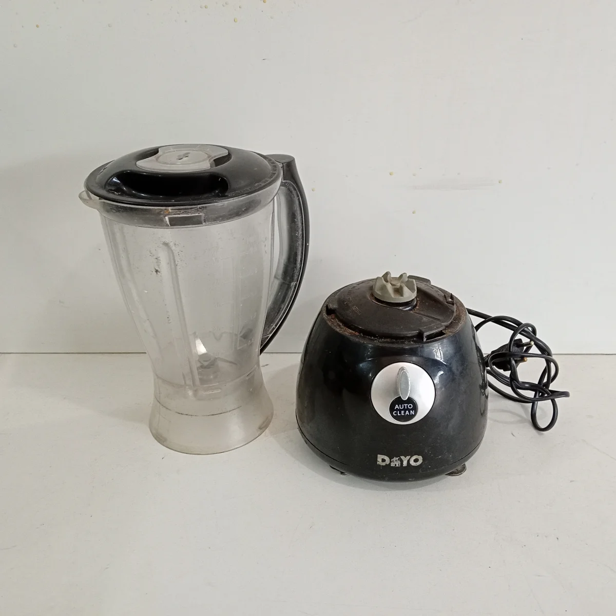 Foto 2 de Licuadora Marca Dayo Modelo Yty46 Velocidades Usado En Buen Estado Acc Jarra De Plastico