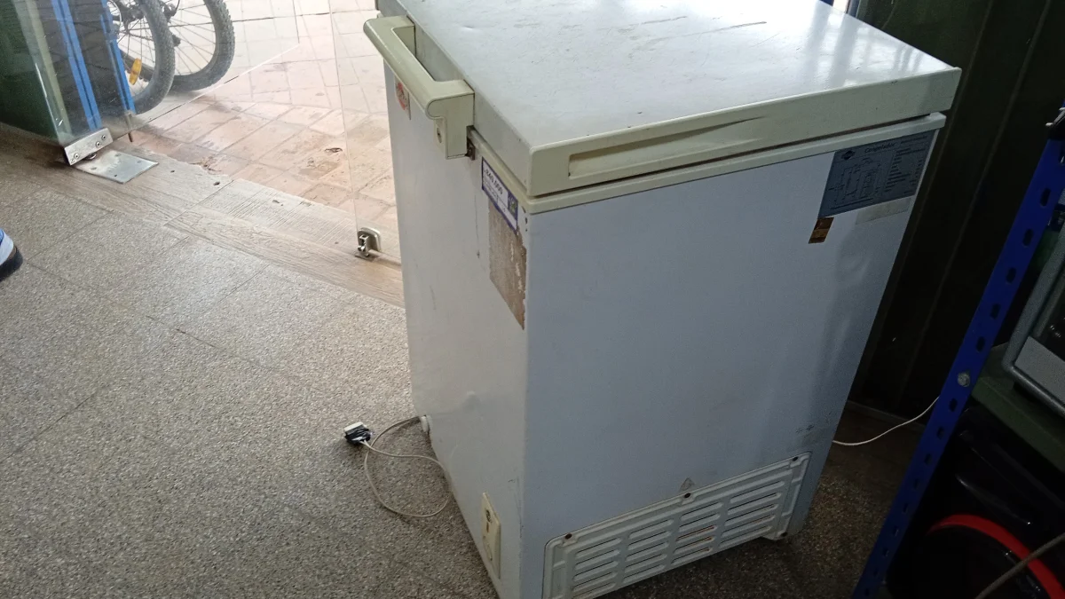 Foto 2 de Congeladora / Frezzer Marca Tokyo Litros 120 Modelo Tcon120cv Usado Con Desgaste Acc No Tiene
