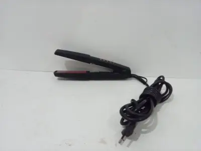 Planchita Para Cabello Marca Remigton Modelo No Visible Usado En Buen Estado Acc No Tiene