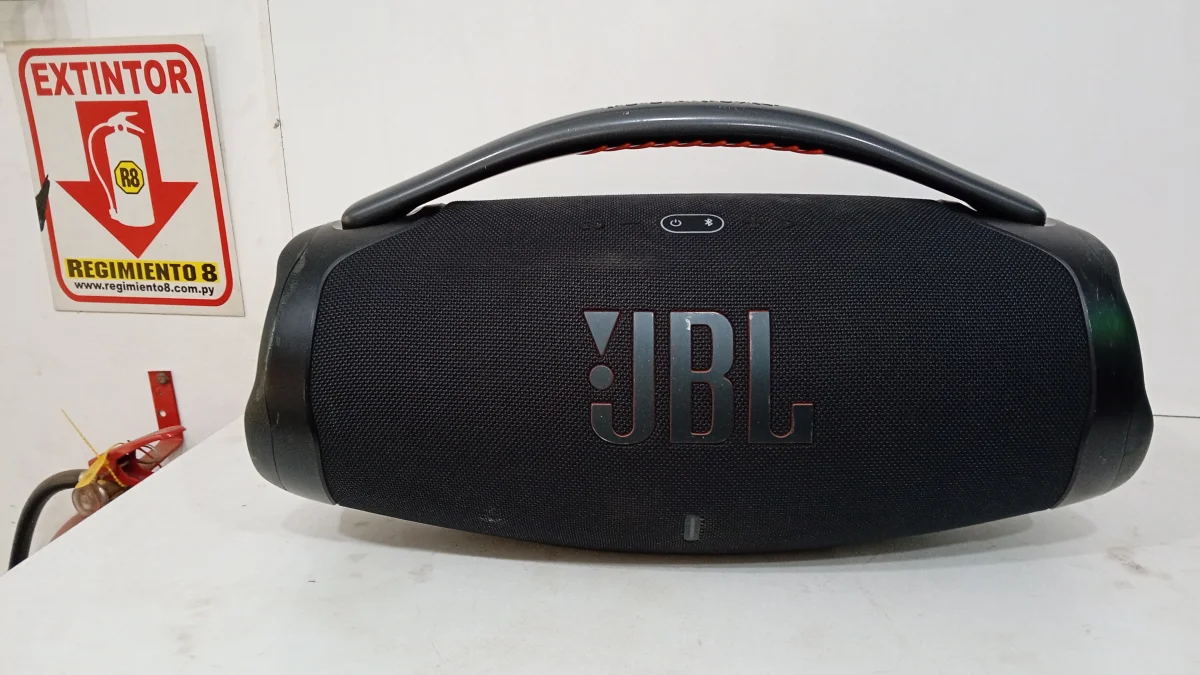 Speaker Potencia Watts 180 Marca Jbl Sin Control Modelo Boombox3 Usado En Buen Estado Sin Caja Acc Cable Power