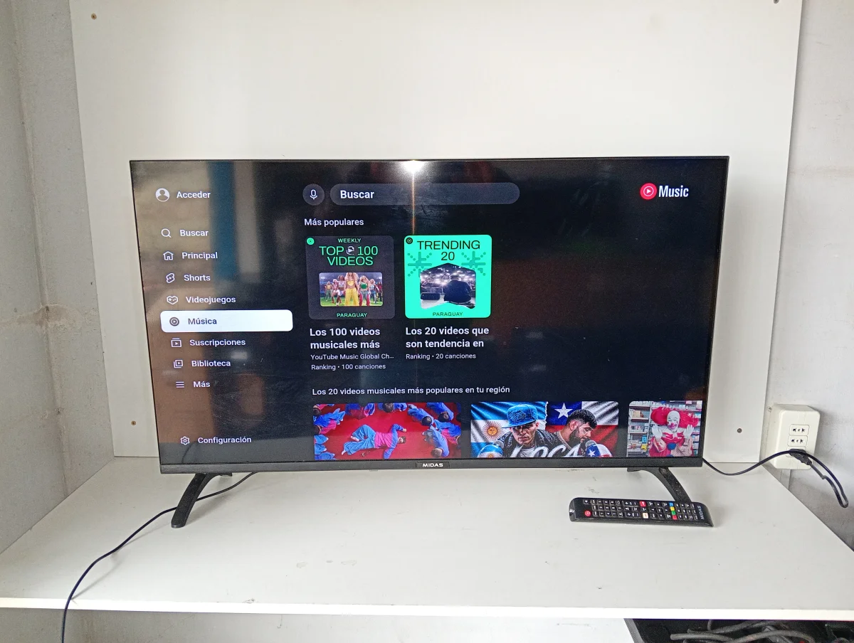 Televisor Led Smart De 42 '' Marca Midas Modelo Md-Smtv42a Con Control Usado En Buen Estado Acc No Tiene