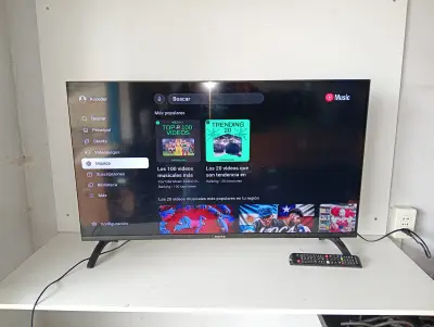 Televisor Led Smart De 42 '' Marca Midas Modelo Md-Smtv42a Con Control Usado En Buen Estado Acc No Tiene
