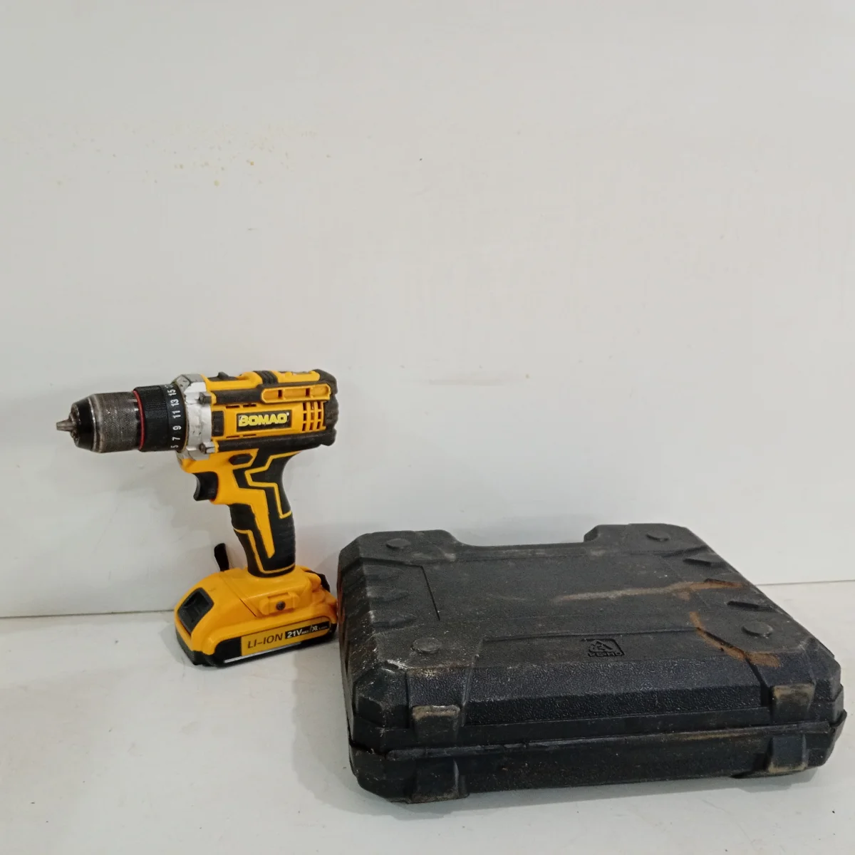 Foto 3 de Taladro Marca Bomao Modelo Brushed Lithium Drill Usado En Buen Estado Acc Maletin MechasAccesorios