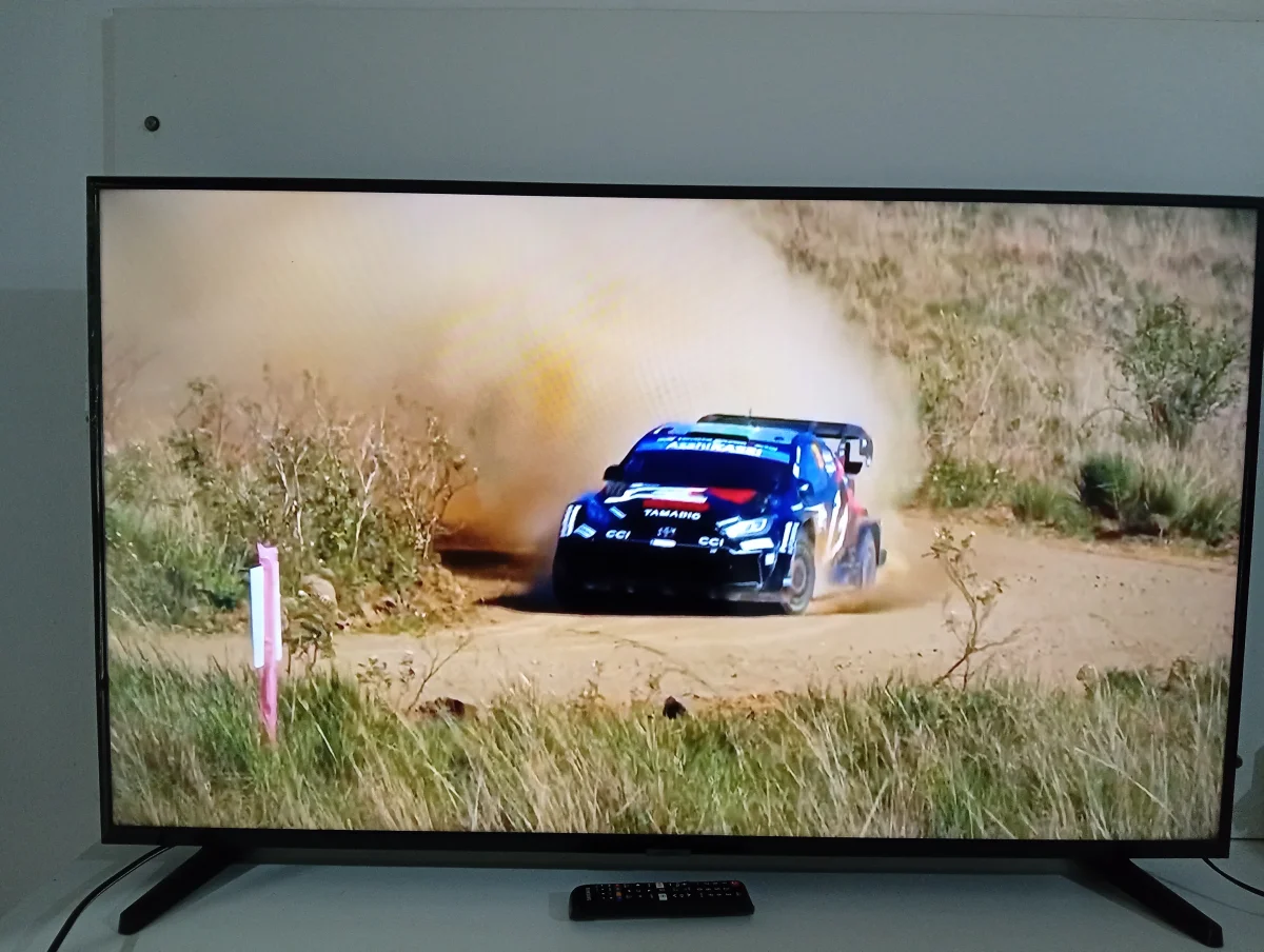 Televisor Led Smart De 50 '' Marca Samsung Modelo Un50tu7090g Con Control Usado En Buen Estado Acc Cable Power