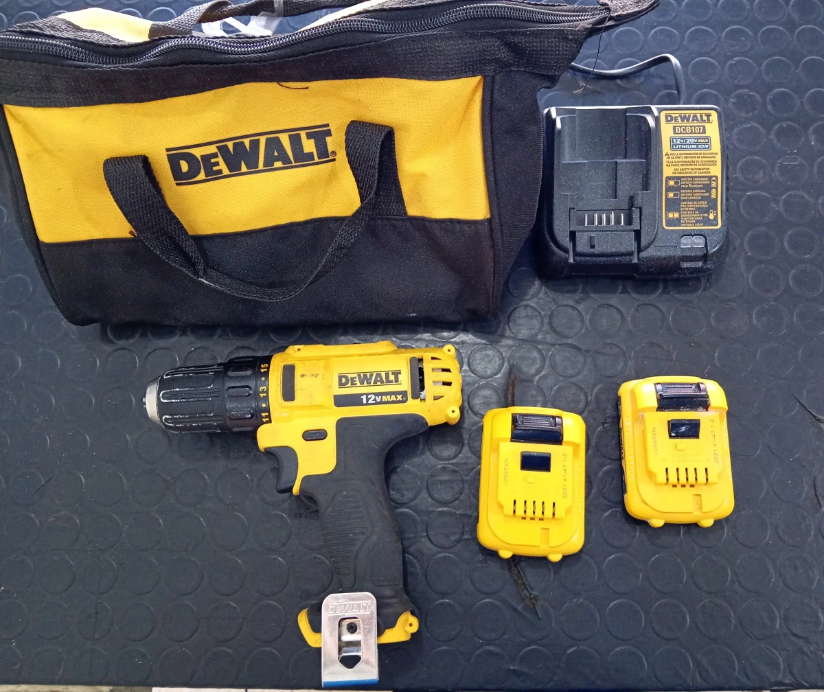 Foto 2 de Taladro Marca Dewalt Modelo Dcd710-B2 Acc 1 Cargador2 Baterias