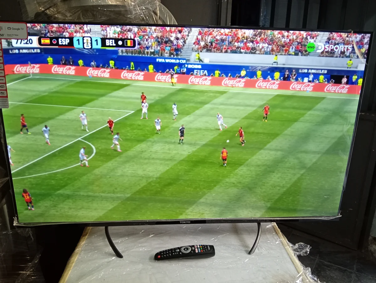 Televisor Led Smart De 50 '' Marca Tokyo Modelo Tvtokuf50gtv Con Control Usado En Buen Estado Acc CajaPar De PatitasCable Cte
