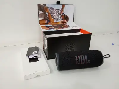 Speaker Potencia Watts 30 Marca Jbl Sin Control Modelo Flip6 Usado En Buen Estado Con Caja Acc Manual