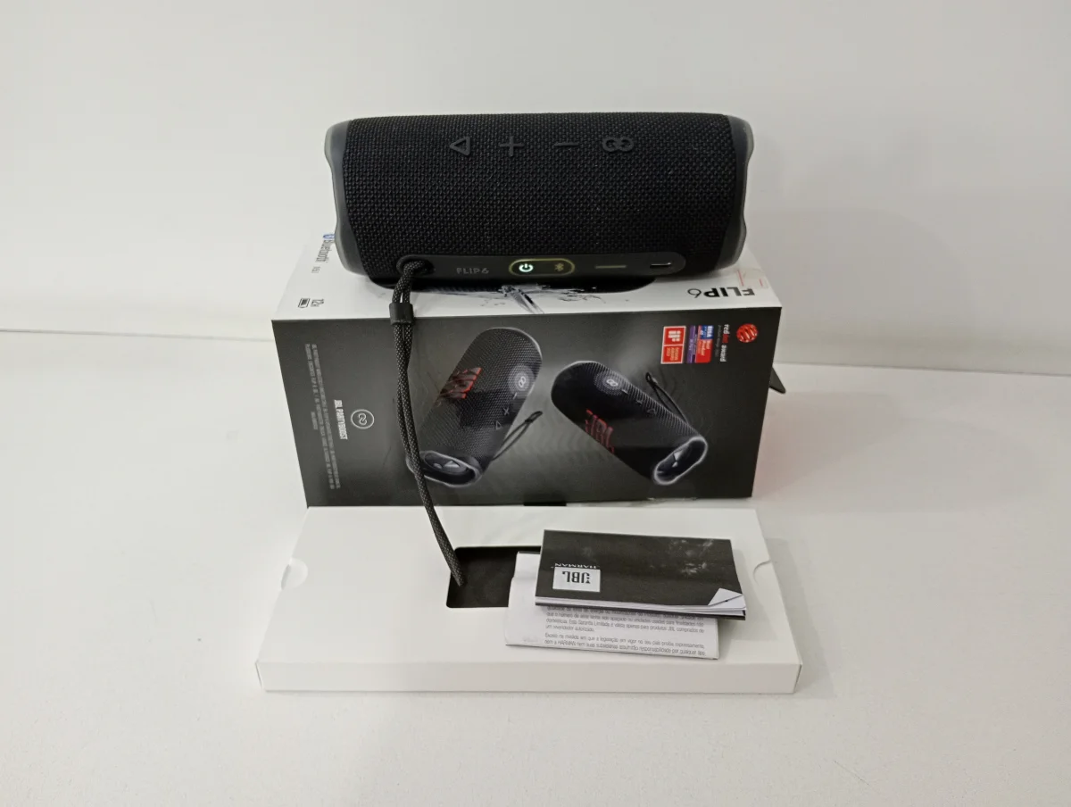 Foto 3 de Speaker Potencia Watts 30 Marca Jbl Sin Control Modelo Flip6 Usado En Buen Estado Con Caja Acc Manual