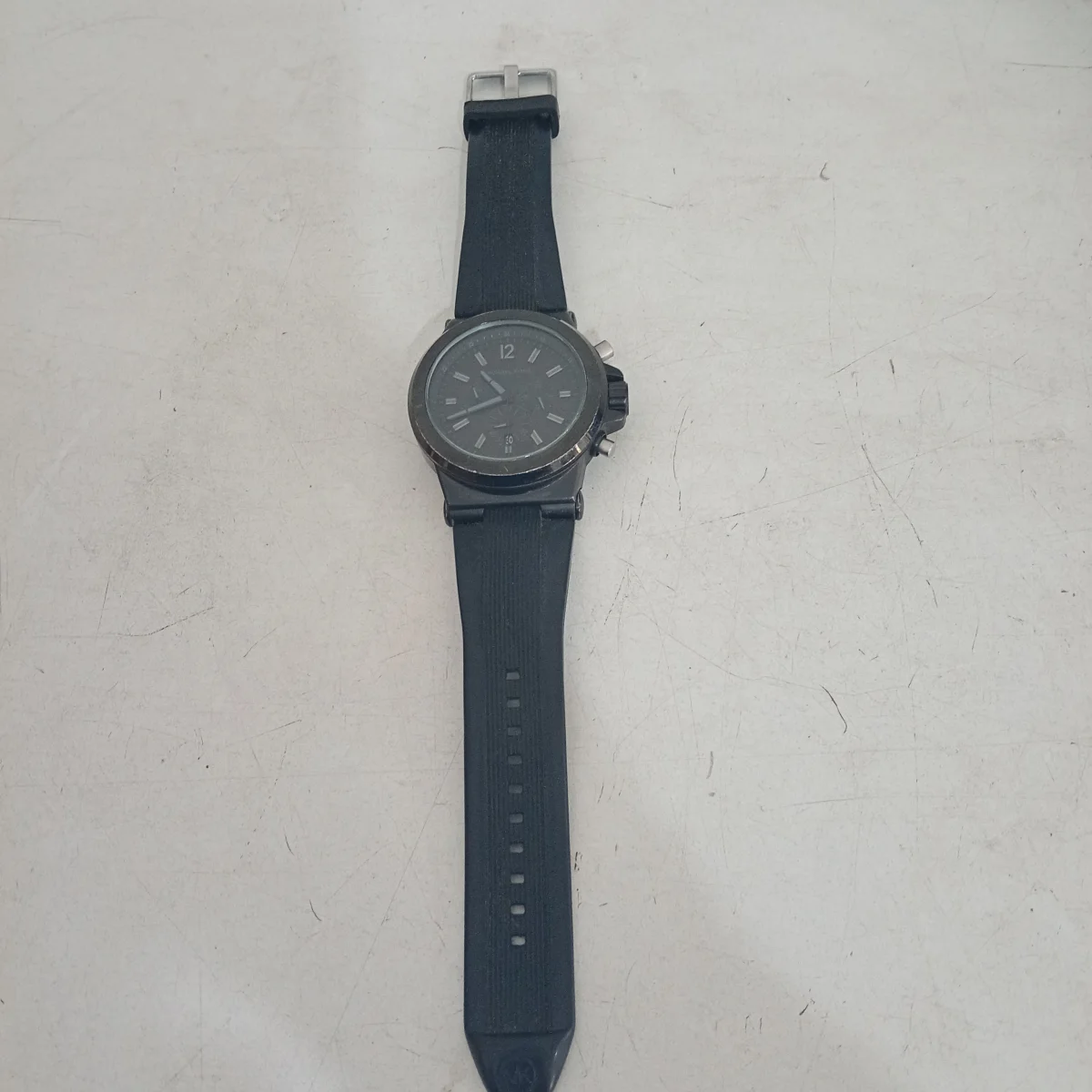 Foto 3 de Reloj Para Caballero Marca Michael Kors Modelo Mk-8152 Usado En Buen Estado Acc HebillaMallas De Goma