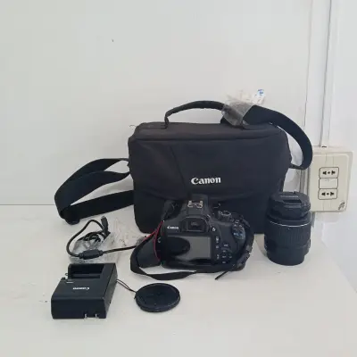 Camara Fotografica Profesional Marca Canon Modelo Eos Rebel T 6 Acc Con Lente 18-55mm Cinta Colgante Cargador Cable UsbMemori 64gb