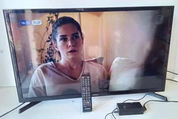 Televisor Led Convencional De 32 '' Marca Samsung Modelo Un32j4000dg Usado En Buen Estado Con Control Sin Caja Acc C/ Trasformado