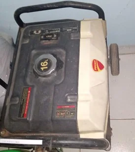 Foto 3 de Generador Electrico Marca Ducati 3200 Modelo Dgr3200 Usado En Buen Estado Potencia En Kva 3200 Acc No Tiene