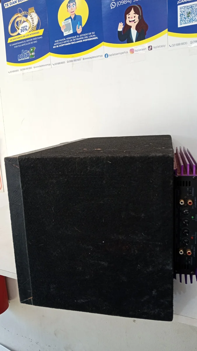 Foto 2 de Caja C/ Parlantes Para Auto Usado En Buen Estado Acc Woofer De 12mb + 1 Corneta+Super Twister