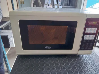 Microondas Marca Fama Modelo Mf20sy Usado En Buen Estado Acc No Tiene