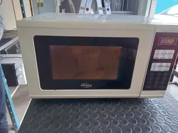 Microondas Marca Fama Modelo Mf20sy Usado En Buen Estado Acc No Tiene