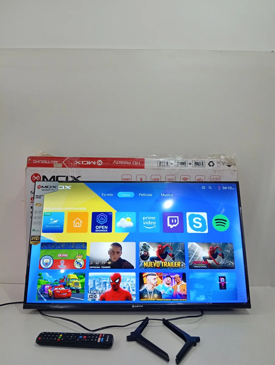 Televisor Led Smart De 32 '' Marca Mox Modelo Mo-T32uhd Con Control Usado En Buen Estado Acc Con Patitas Con Control