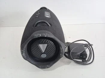 Foto 2 de Speaker Potencia Watts No Tiene Marca Jbl Sin Control Modelo Xtreme4 Usado En Buen Estado Con Caja Acc Con Transformador Nº 4424Con Correa