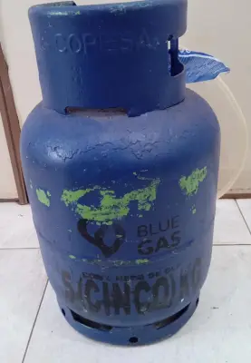 Garrafa Cap 10 Kg. Marca Blue-Gas- Usado-En-Buen-Estado Color Azul Acc No Tiene