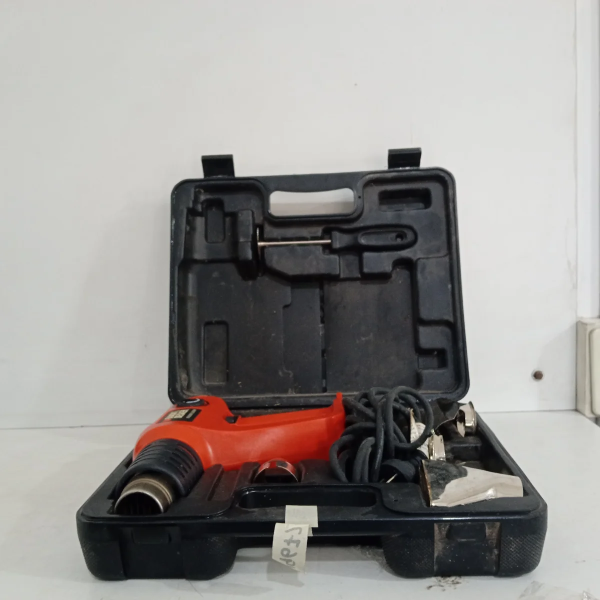 Pistola De Calor Marca Black & Decker Modelo Kx2000k Con Caja Con No Tiene Acc 5 Accesorios Adaptadores De Pico