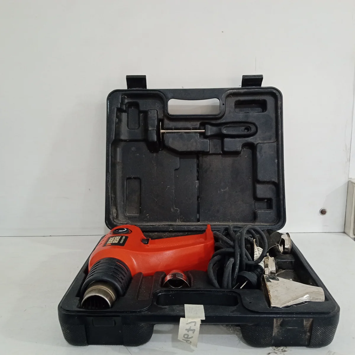 Foto 3 de Pistola De Calor Marca Black & Decker Modelo Kx2000k Con Caja Con No Tiene Acc 5 Accesorios Adaptadores De Pico