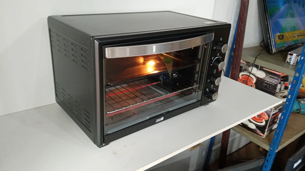 Foto 3 de Horno Marca Jam Litros 42 Modelo Dn42e-Rml Usado En Buen Estado Acc 1 Parrilla 1 Bandeja