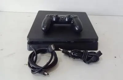 Juego Electronico Ps4 Marca Sony Modelo Cuh-2115a Disco Duro 825 Gb Con Control Sin Caja Usado En Buen Estado Acc HdmiCable CorrienteCable Usb