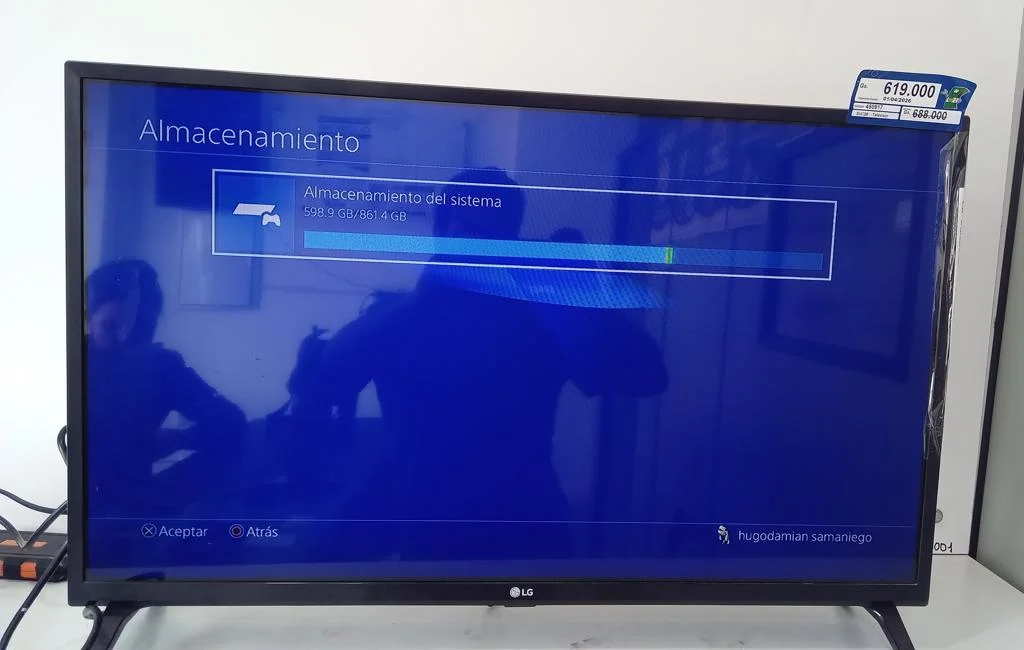 Foto 3 de Juego Electronico Ps4 Marca Sony Modelo Cuh-2115a Disco Duro 825 Gb Con Control Sin Caja Usado En Buen Estado Acc HdmiCable CorrienteCable Usb