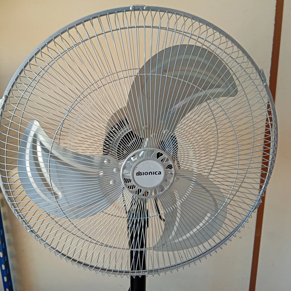 Ventilador 3 Velocidades Marca Bionica Modelo Rl150778 Usado En Buen Estado Acc Cab. Cte.