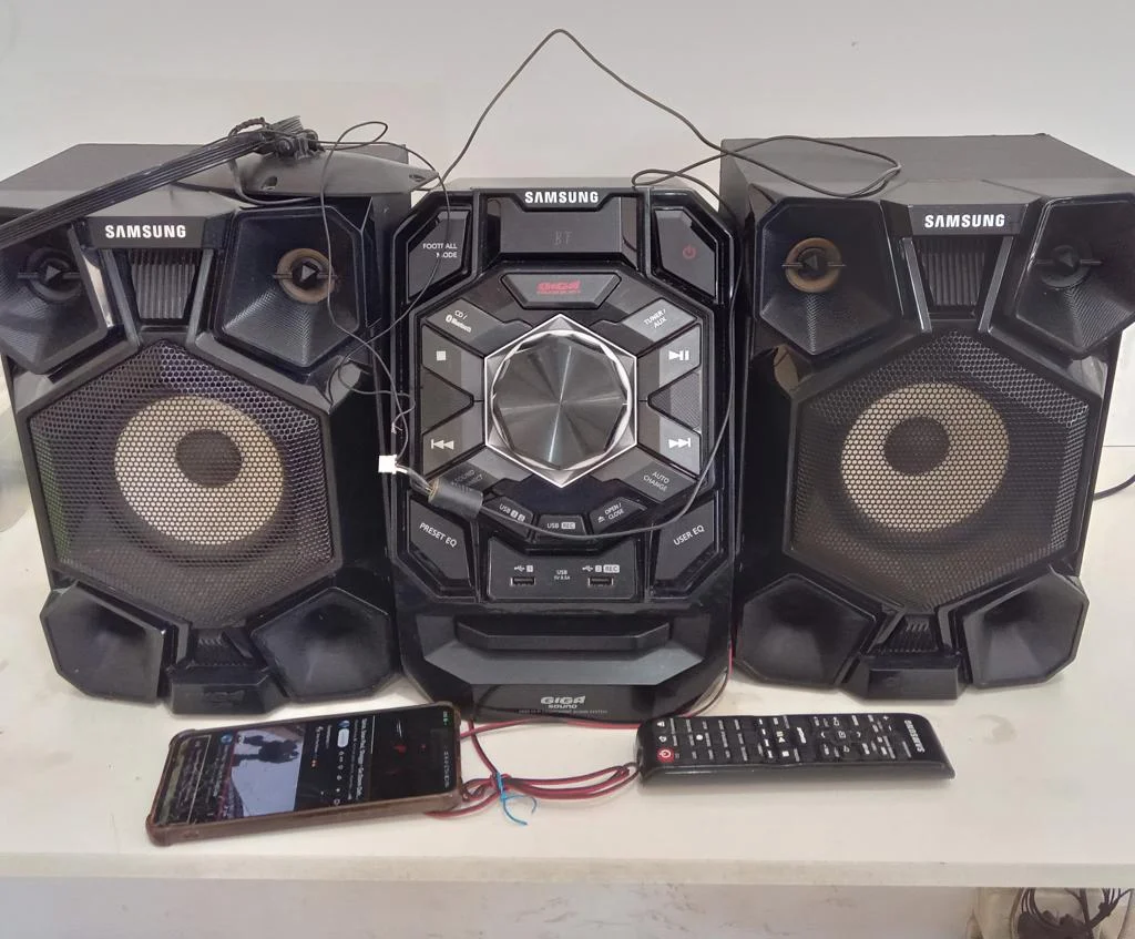 Equipo De Sonido Marca Samsung Con Control Modelo Mx-J630 Usado En Buen Estado Acc Con Dos ParlantesAntena