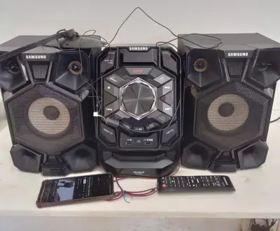 Equipo De Sonido Marca Samsung Con Control Modelo Mx-J630 Usado En Buen Estado Acc Con Dos ParlantesAntena
