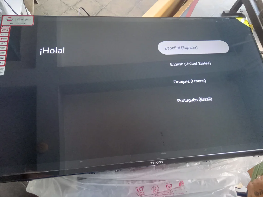Foto 3 de Televisor Led Smart De 43 '' Marca Tokyo Modelo Tvtokff43gtv Con Control Nuevo Sin Uso Acc No Tiene