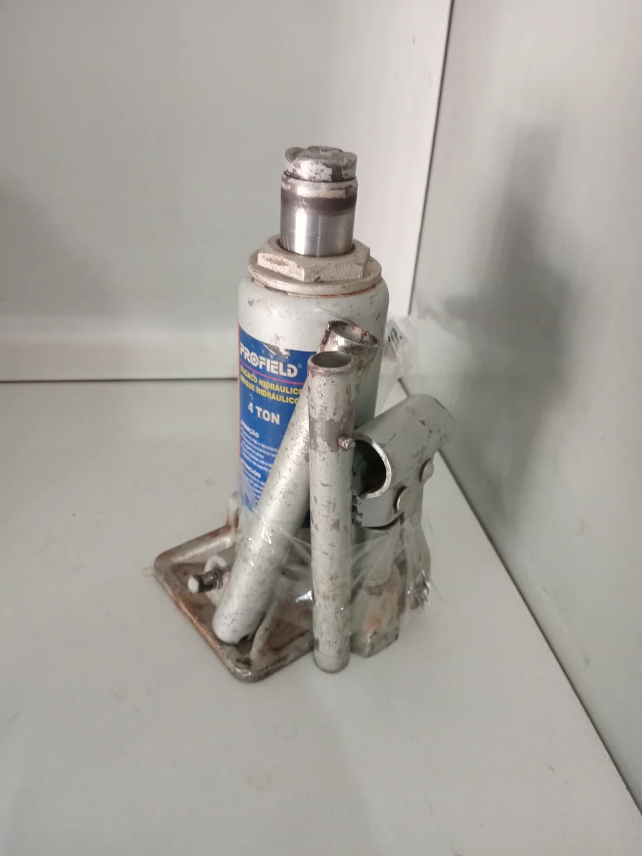Foto 2 de Gato Hidraulico Marca Profield Modelo 4 Ton Nro Usado En Buen Estado Acc Barreta