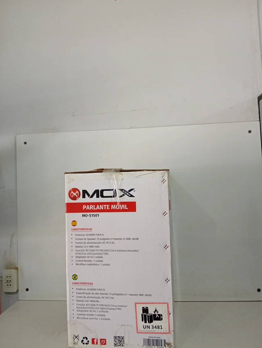 Foto 2 de Caja De Sonido Amplificada Marca Mox Modelo Mos1501 Con Control Usado En Buen Estado Acc ControlMicrofonoAuxBtLuces