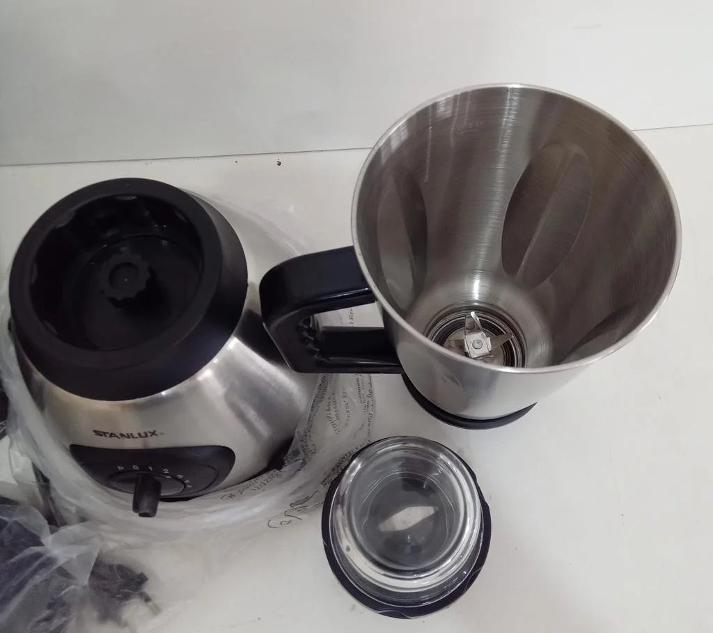 Foto 2 de Licuadora Marca Stanlux Modelo Y66s Velocidades Usado En Buen Estado Acc Con PicadoraTapaJarra De 1.5 Lts De Acero Inox