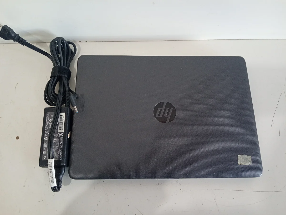 Foto 2 de Notebook Marca Hp Modelo Hp 245 G6 Procesador Amd 9a Memoria Ram 8 Gb Disco Duro 500 Gb Generacion No Tiene Acc No Tiene