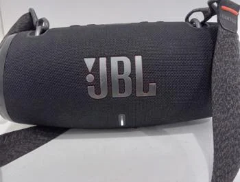 Foto 2 de Speaker Potencia Watts No Tiene Marca Jbl Sin Control Modelo Xtreme 3 Sin Caja Acc Cinta ColganteCargador