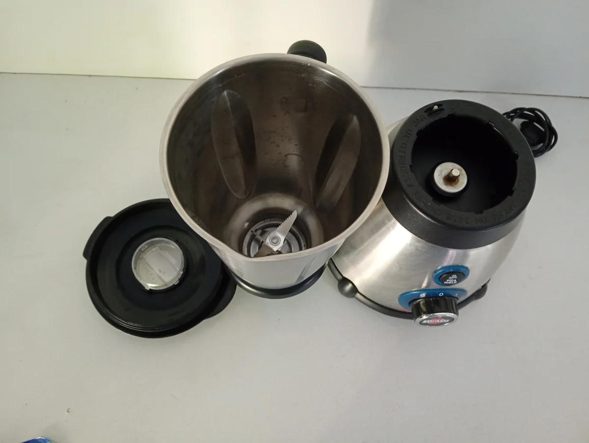Foto 3 de Licuadora Marca Tokyo Modelo Edtllici5v Velocidades Usado En Buen Estado Acc Tapà Con Tapita
