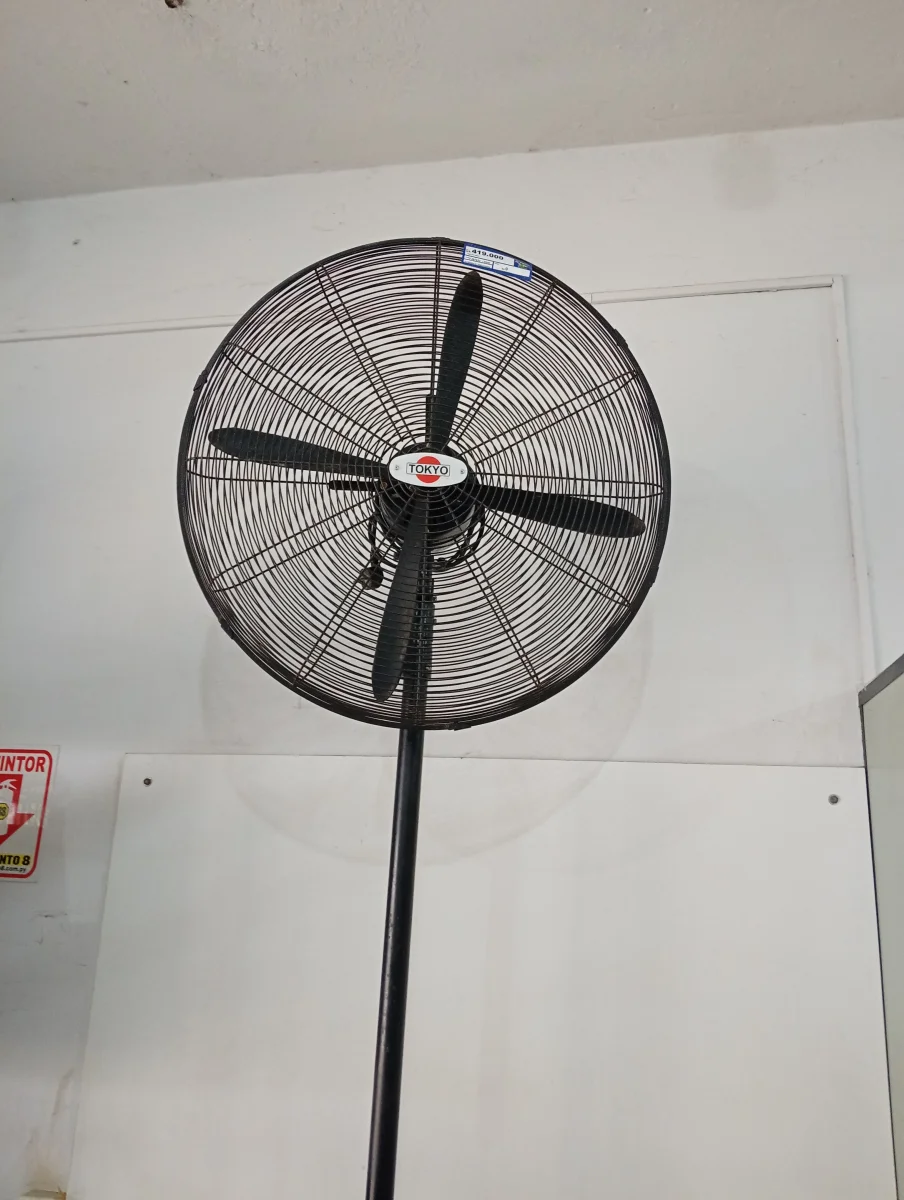 Ventilador 3 Velocidades Marca Tokyo Modelo Tokp1126-D Usado En Buen Estado Acc Base4 Aletas